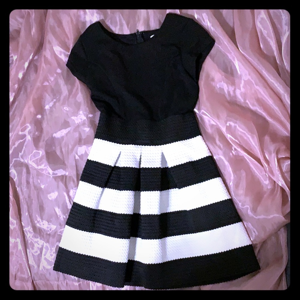 Girls Four Threads dress, black and white size 10